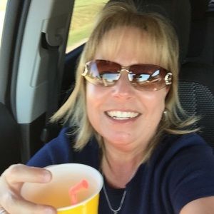 Meet your Posher, Vicki